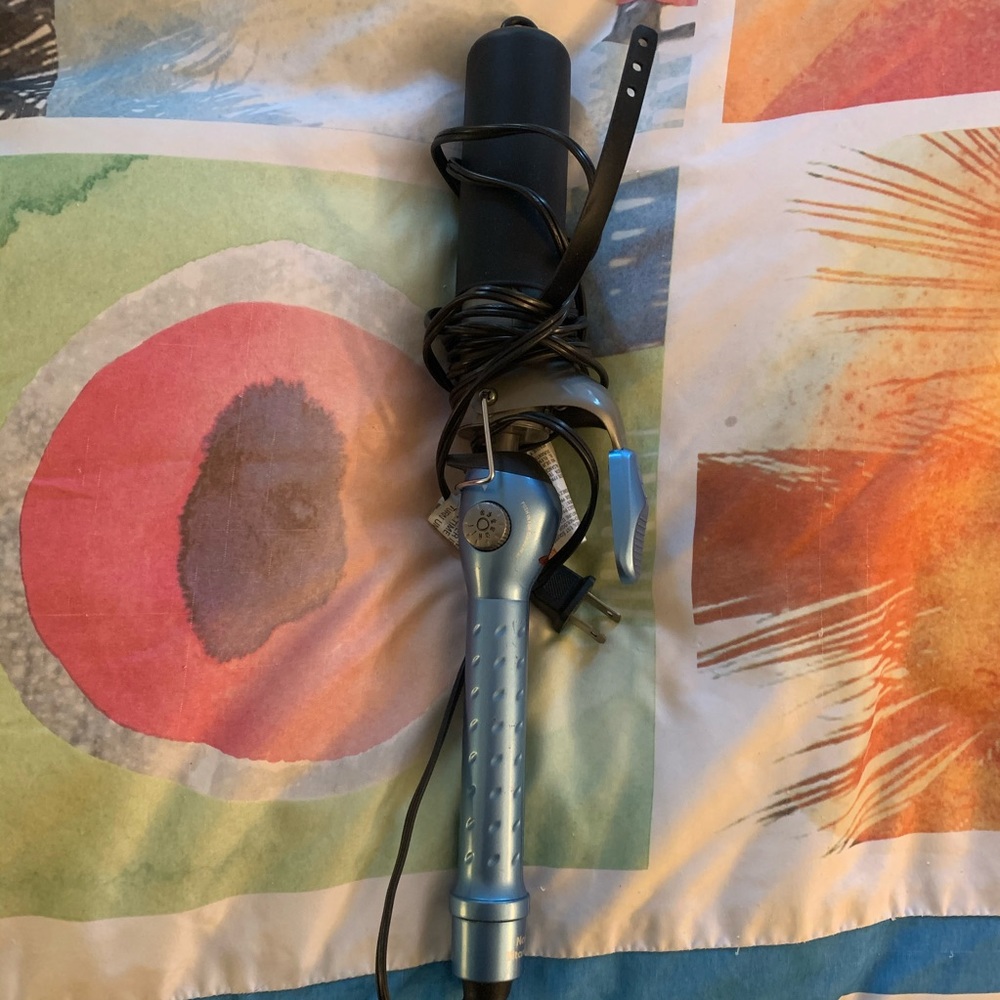 BaBylissPRO Nano Titanium Spring Curling Iron